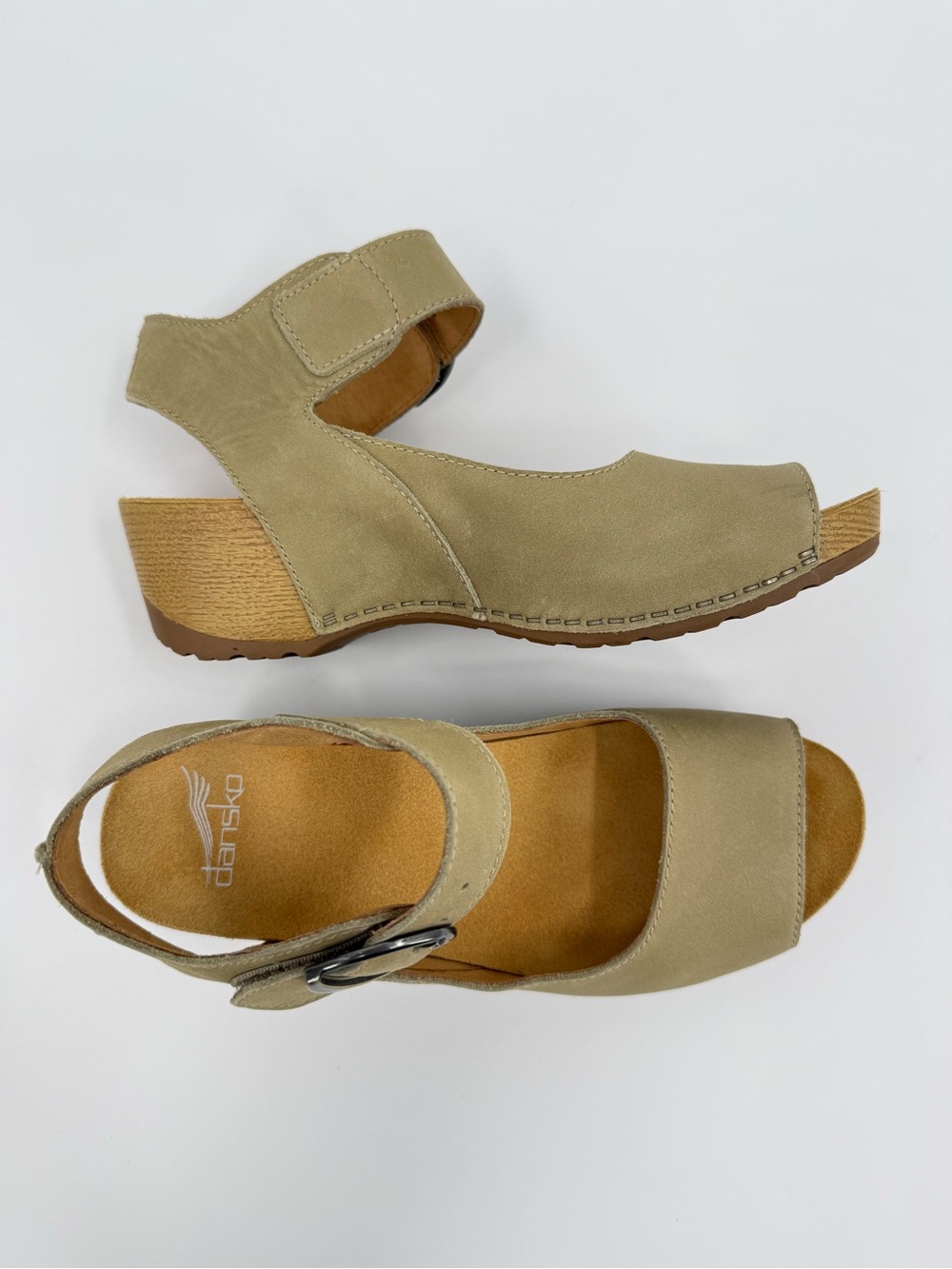 Dansko Tiana Peep-Toe Wedge Sandals in Khaki Leather Size 37 or 6.5-7